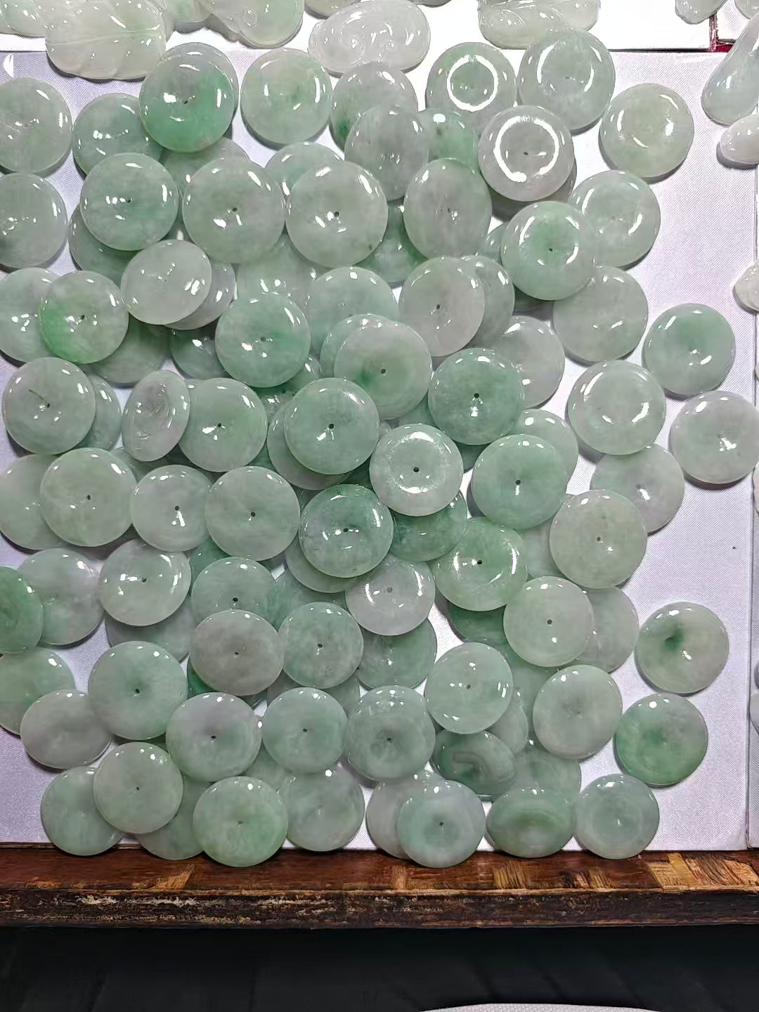 Jade Donut Pendant - 20 x 35 mm