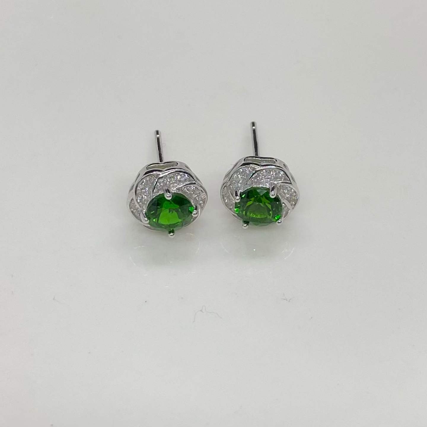 Natural Diopside Stud Earrings in 925 Sterling Silver, 5mm Gemstones