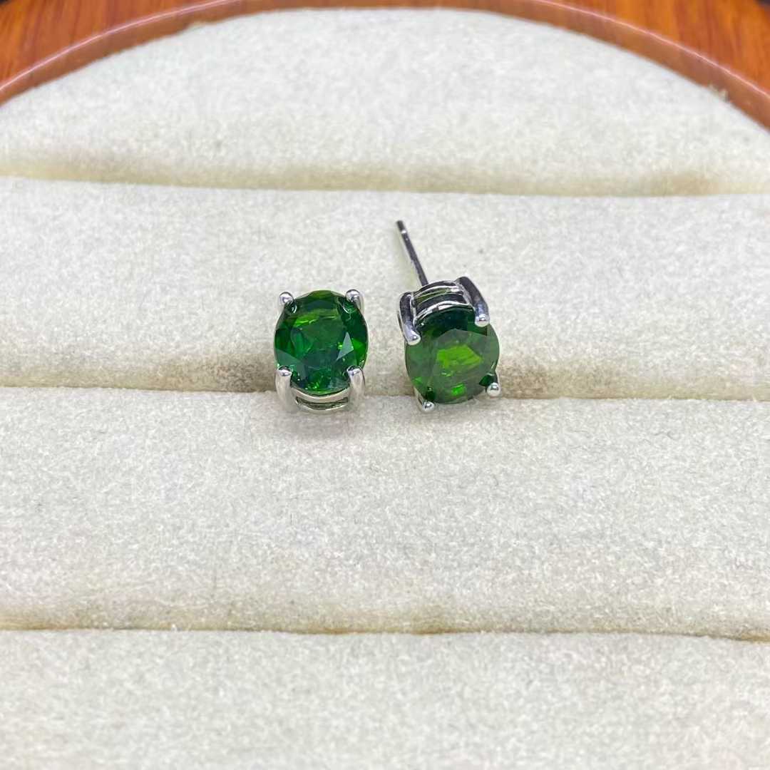 Natural Diopside Stud Earrings in 925 Sterling Silver, 6×8mm Oval Gemstones