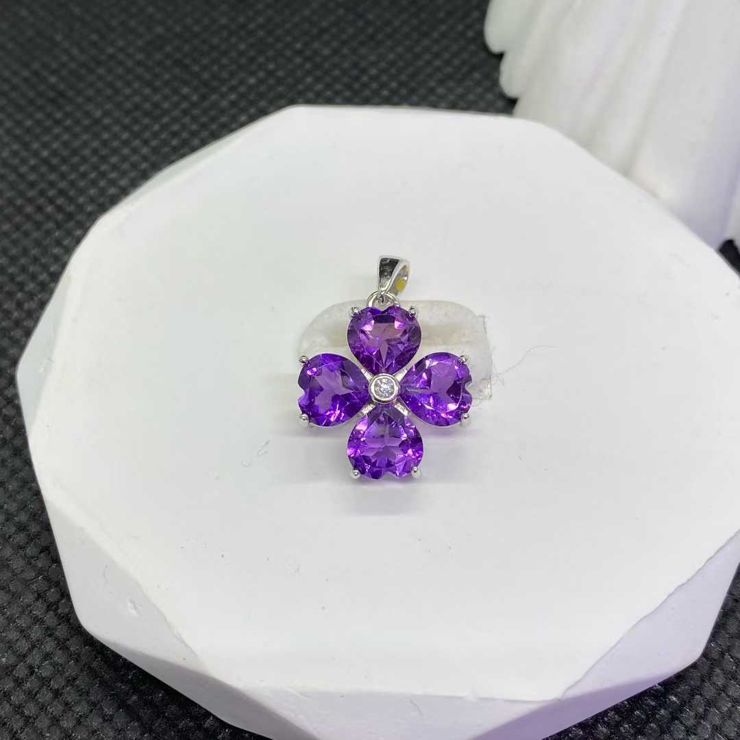 Natural Amethyst Four-Leaf Clover Pendant in 925 Sterling Silver, 6mm Gemstones