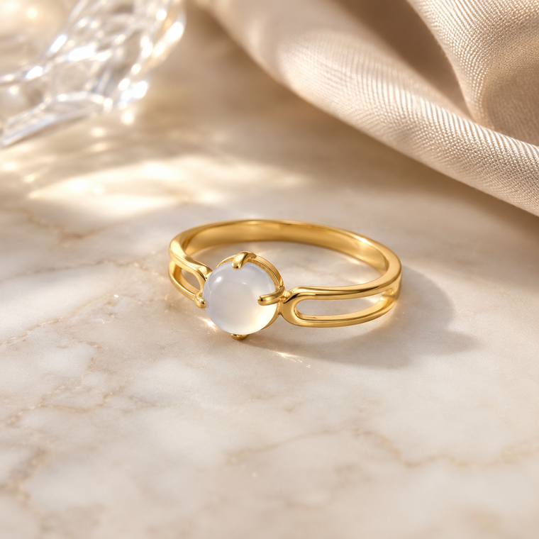 White Agate Split-Shank Ring in 18K Gold-Plated Brass