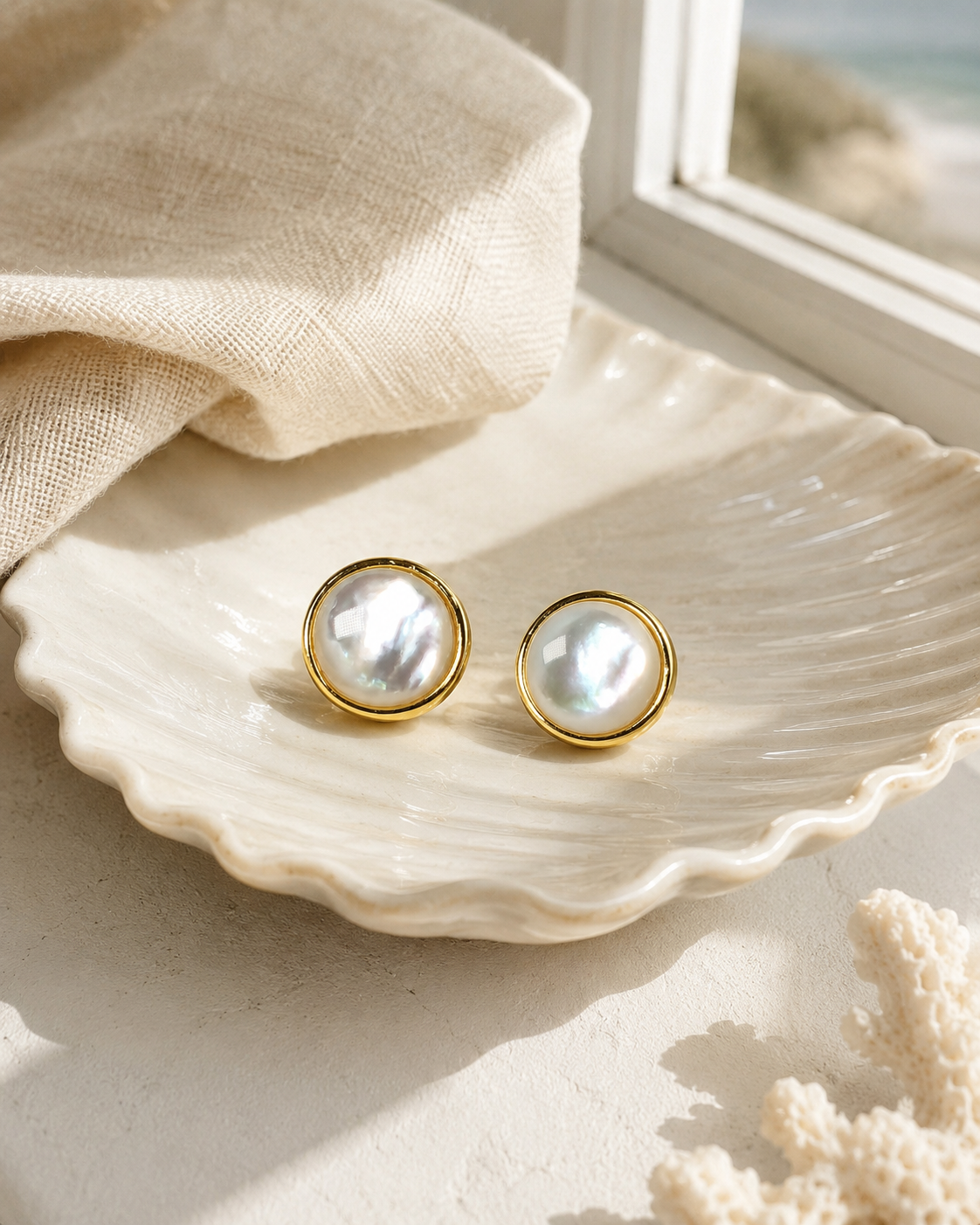 Mother-of-Pearl Round Studs