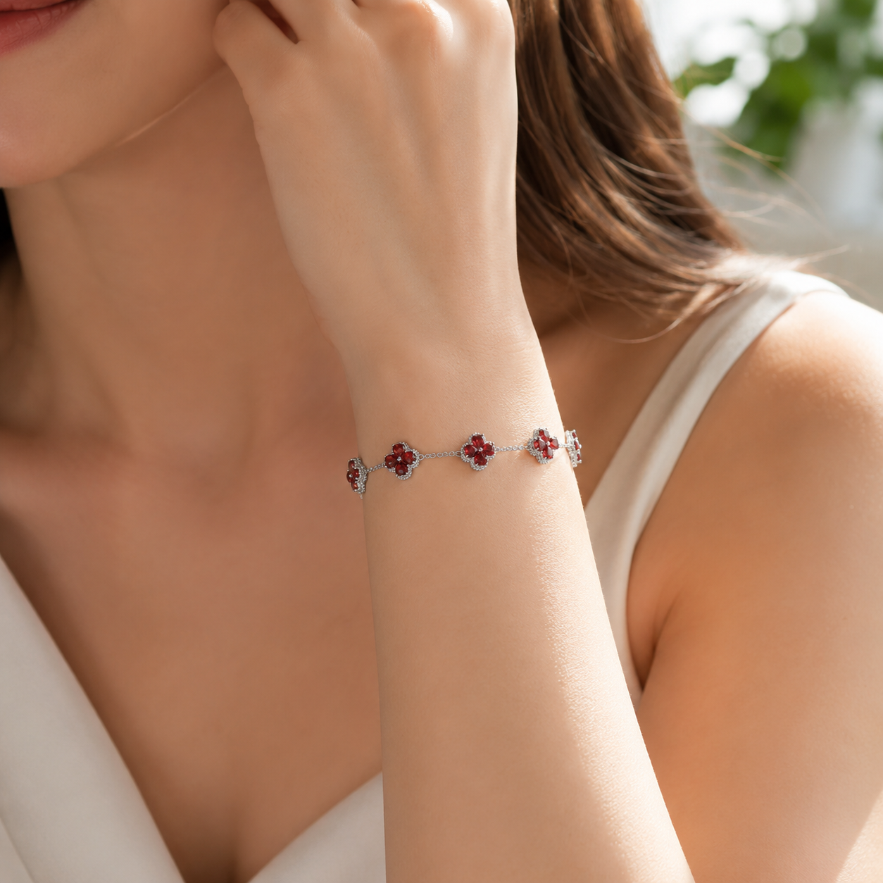Natural Garnet Flower Bracelet in 925 Sterling Silver, 4mm Gemstones