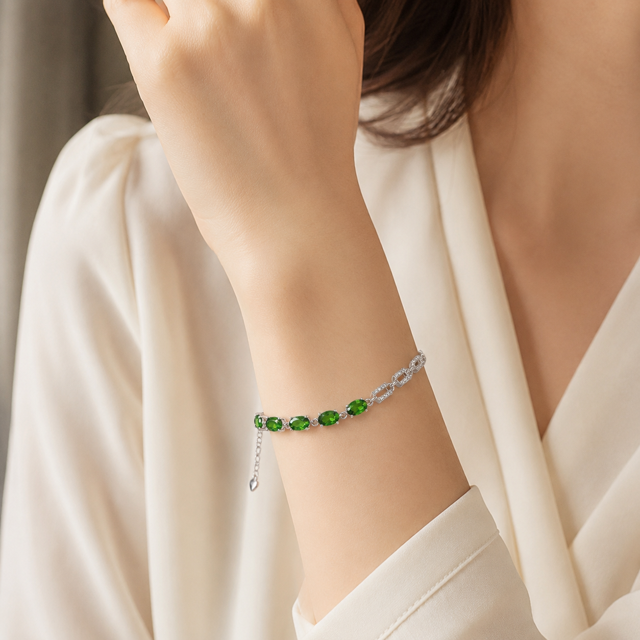 Natural Diopside Tennis Bracelet in 925 Sterling Silver, 4×6mm Oval Gemstones