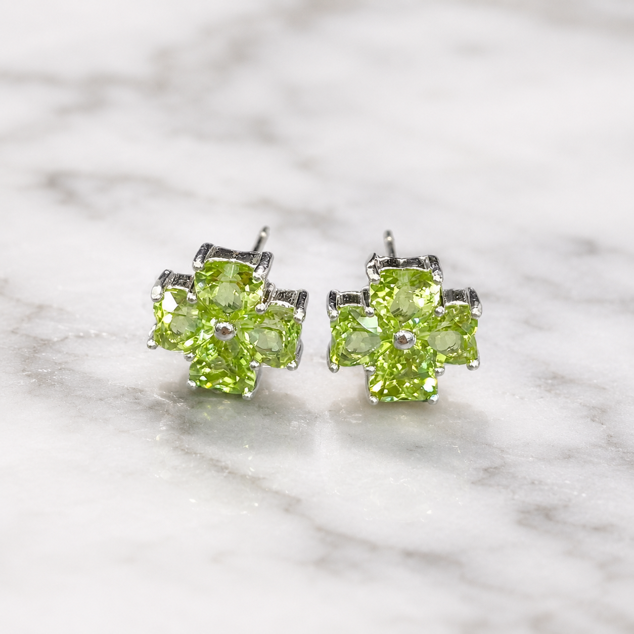 Natural Peridot Four-Leaf Clover Stud Earrings in 925 Sterling Silver, 4mm Heart-Cut Gemstones