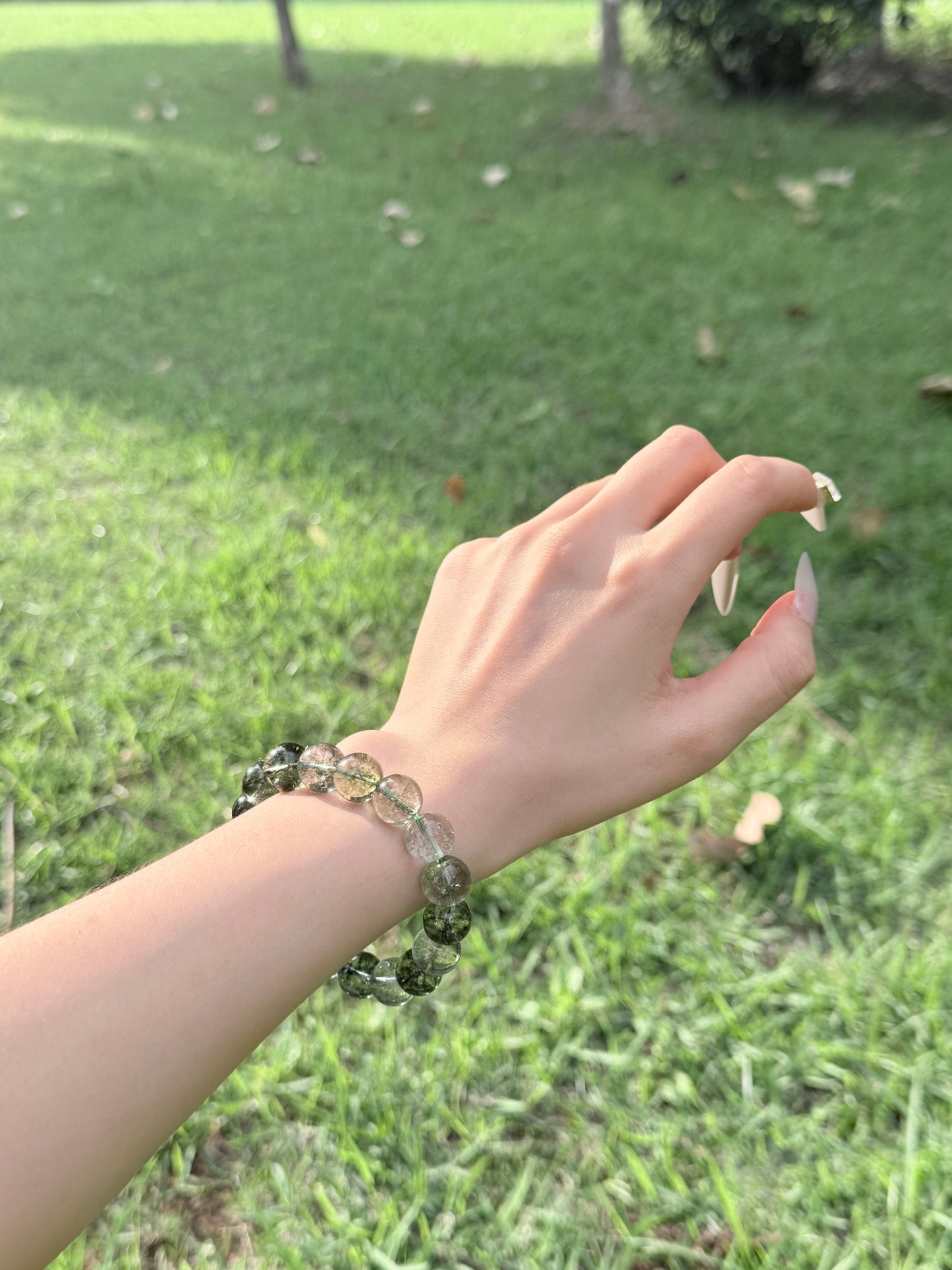 天然綠幽靈水晶手鏈 — 12mm