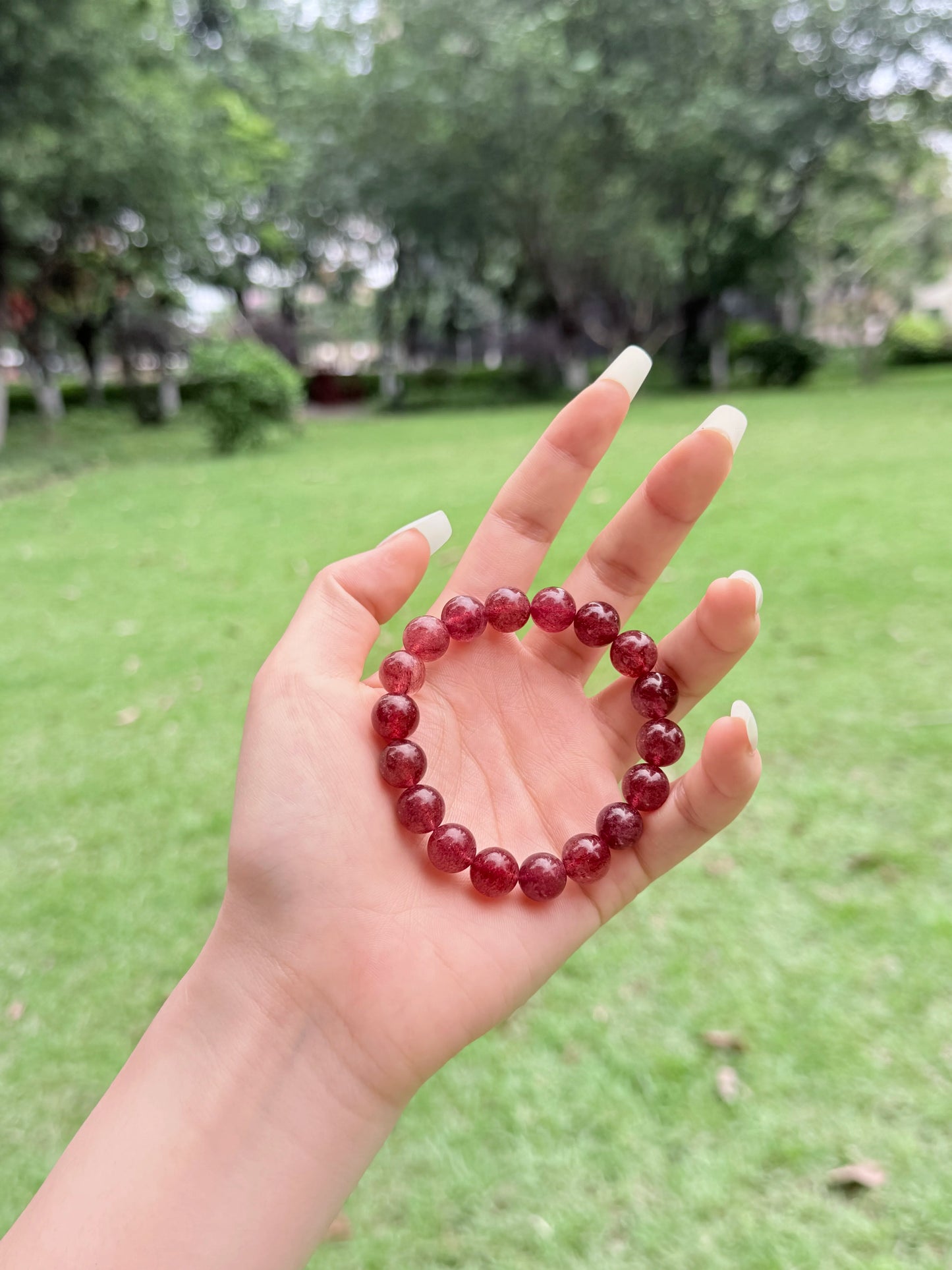 天然草莓晶手鍊 — 10毫米